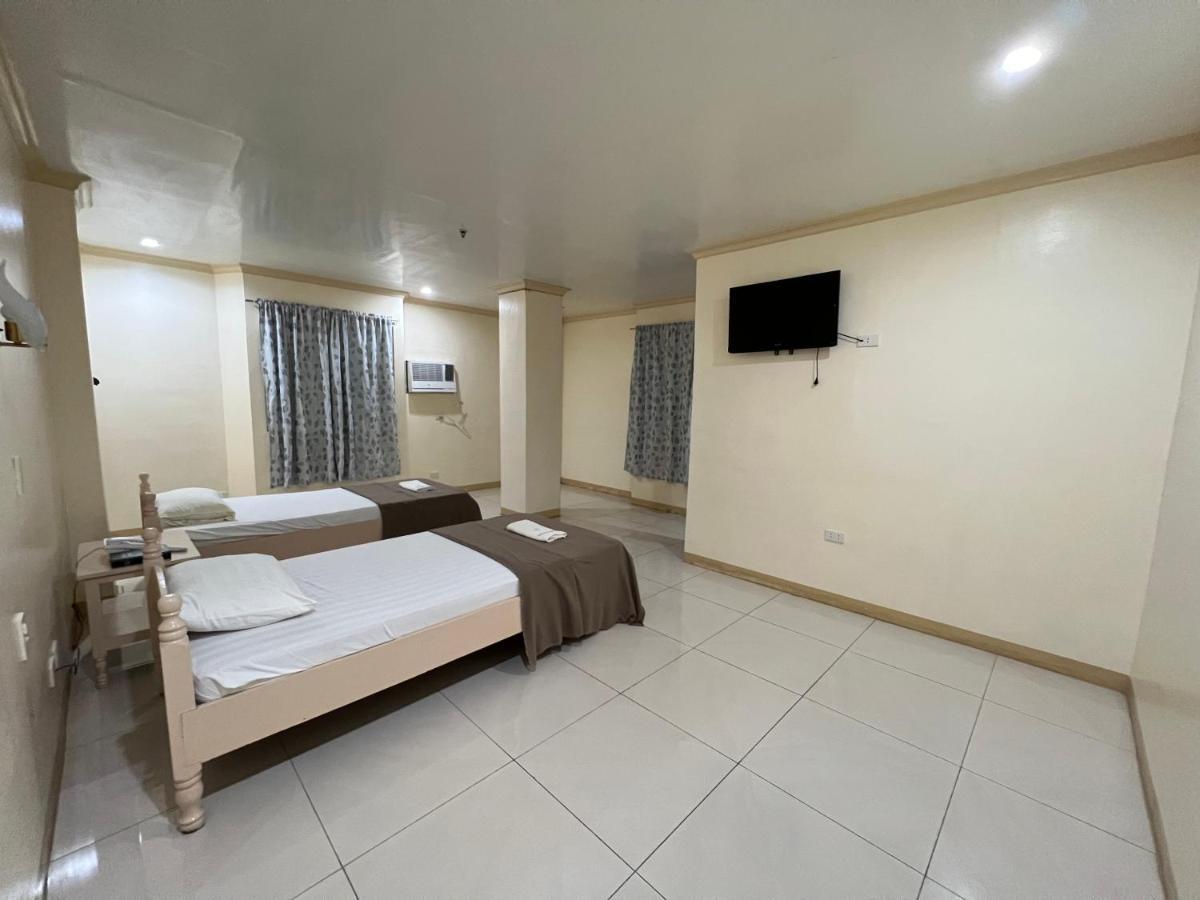 La Elliana Hotel & Restaurant, Inc. Laoag Luaran gambar